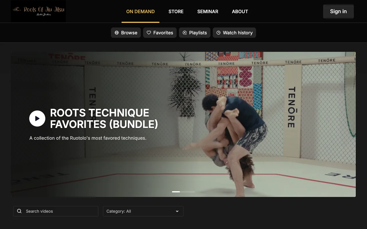 動画サブスクの土台で作られた選手のサイト